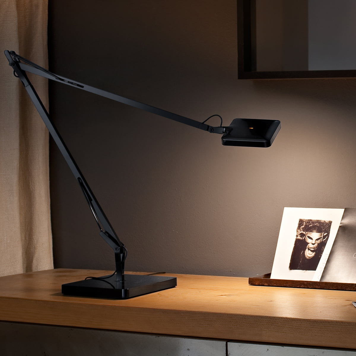 Kelvin LED table lamp Flos in the shop
