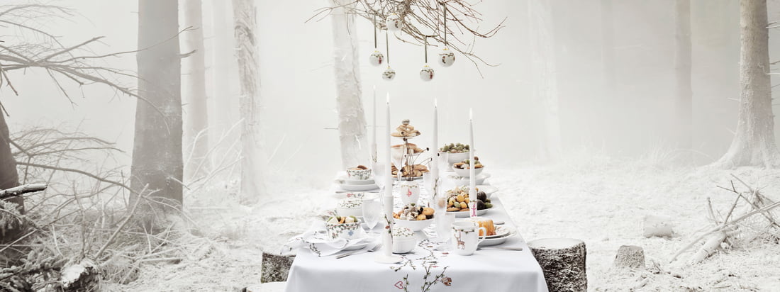 Kähler Design provides with the Hammershøi Christmas collection for a stylish and distinguished celebration, which is equipped with the most beautiful tableware and noble decorative items.