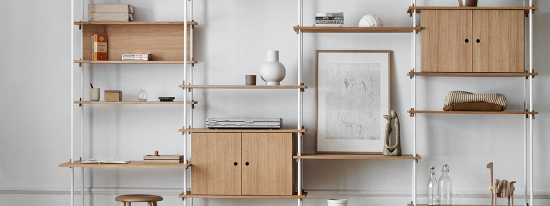 The Shelving System from Moebe in the ambience view. In different versions, the shelving systems present the minimalist and stylish design approach of the brand.