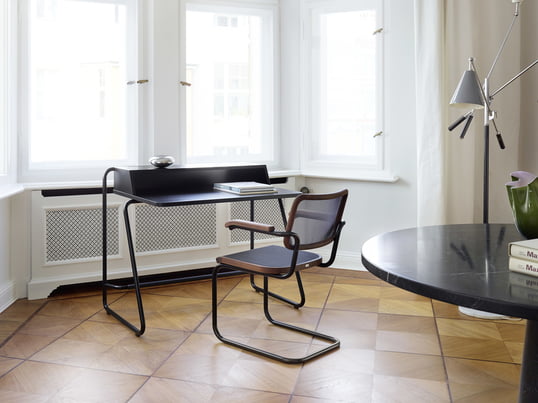 Lifestyle product image of the S 1200 secretary desk by Thonet. The secretary desk by Randolf Schott for Thonet has been specially designed to use in your own home office.