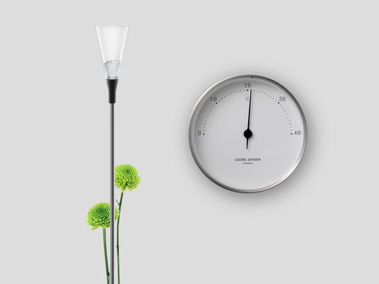 The rain gauge by Eva Solo in the ambience view: With the rain gauge, the next rain shower can hardly be waited for, because the scale on the glass funnel shows the exact amount of rain.