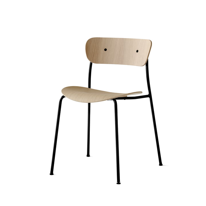 Pavilion Chair from & Tradition with frame black / oak lacquered
