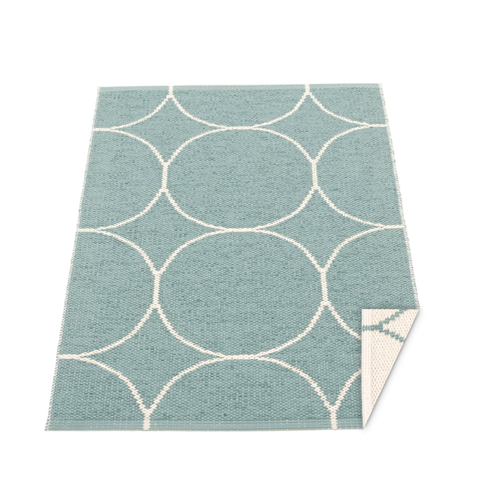 Boo reversible carpet, 70 x 100 cm in haze / vanilla by Pappelina