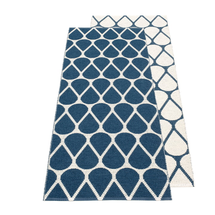 Otis reversible carpet, 70 x 140 cm in ocean blue / vanilla by Pappelina 