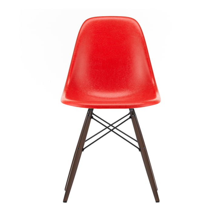 Eames Fiberglass Side Chair DSW by Vitra in maple black / Eames classic red
