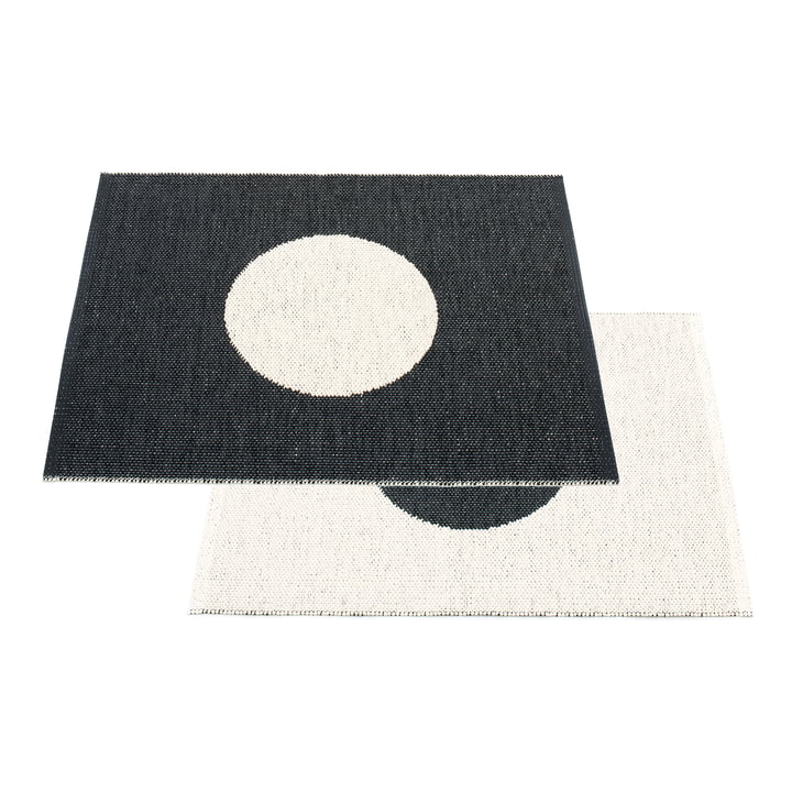 Vera Small One reversible rug, 70 x 90 cm by Pappelina in black / vanilla