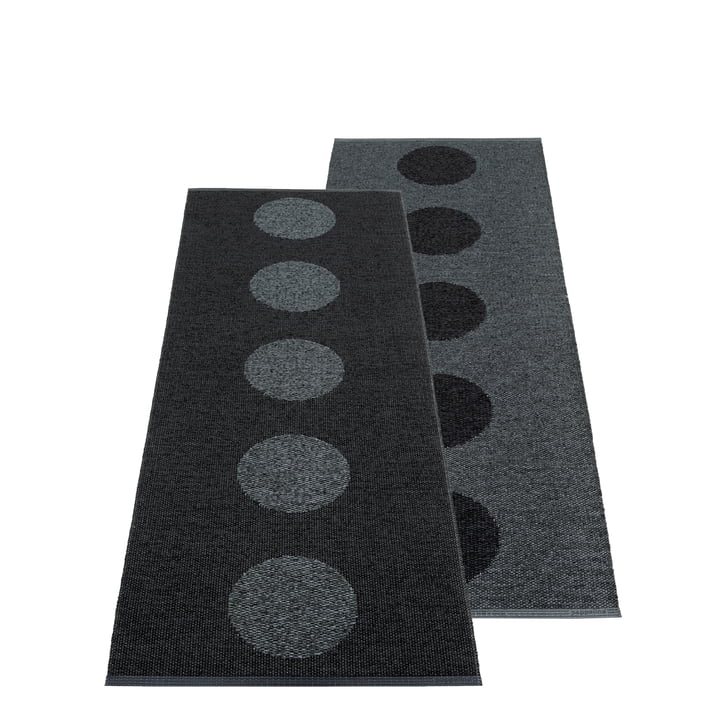 Vera Carpet 2. 0, 70 x 200 cm, black / black metallic from Pappelina