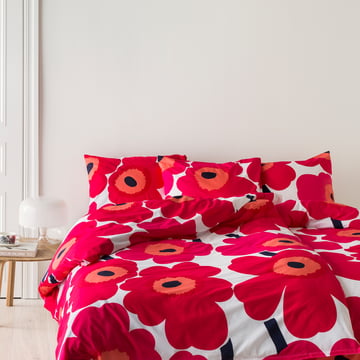 Unikko Comforter cover and pillowcase from Marimekko with a red and white floral pattern
