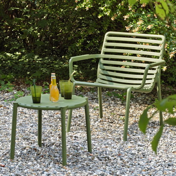 Doga Relax garden chair from Nardi in color agave with side table