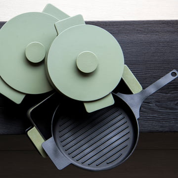 Surface Serax grill pan and cast iron pot
