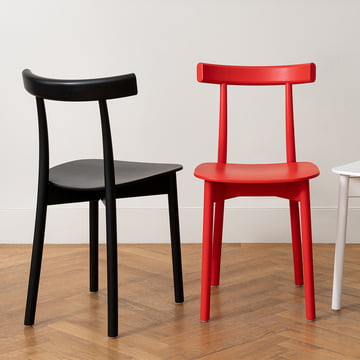 Skinny Wooden Chair in the version black, red