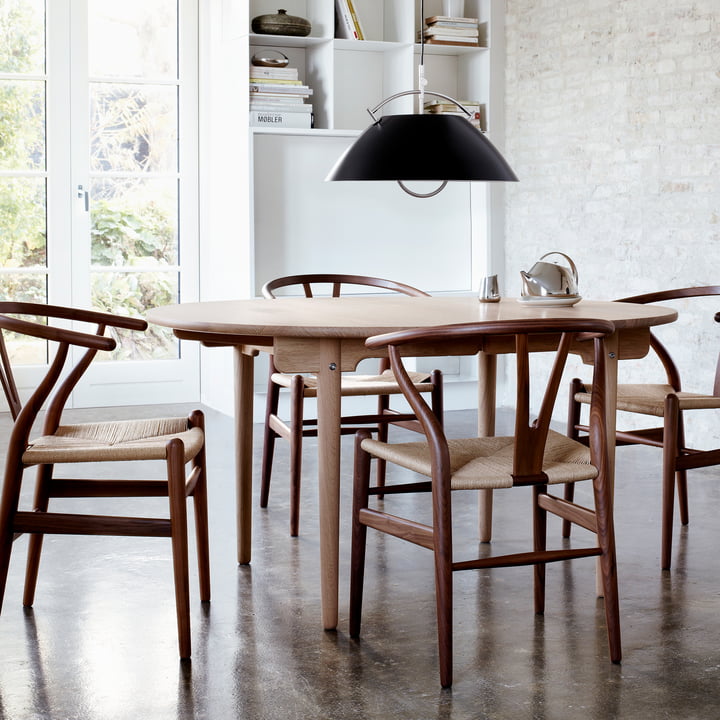 Carl Hansen - CH337 extendable dining table with CH24 Wishbone Chair